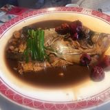 「鱼头泡饼」味道很不错，汤汁浓郁，配上特制的手工饼