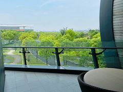 -上海滴水湖皇冠假日酒店
