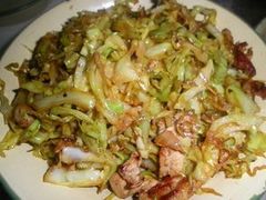 卷心菜炒牛肉-同济大学本部学苑饮食广场