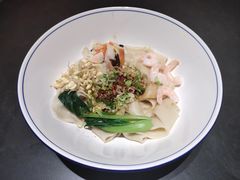 虾仁油泼面-鸽子侯·家宴·平价海鲜(市图书馆店)