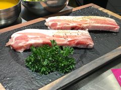 厚切黑五花肉肉-玄希浪漫厨房·韩料烤肉(湖滨银泰in77店)