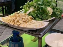 -陈大锅·岳阳鱼馆·地道岳阳菜(美食街店)