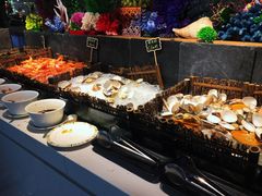 贝壳类海鲜-威珀斯酒店·珀萃美食餐厅 | 海鲜刺身·现烤生蚝·特色烤肉