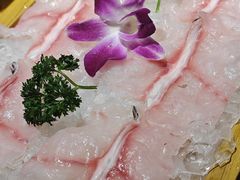 -老牌坊云南鱼豆花火锅(爱建店)