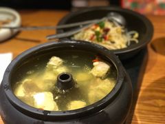 -云海肴·汽锅鸡·云南菜(天山百盛优客店)