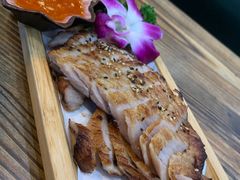 金牌炭烧秘制猪颈肉-Hi YOU你的饭局泰餐厅(雍和宫店)