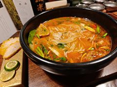 -银米·云南传统过桥米线(双廊黑金冠店)