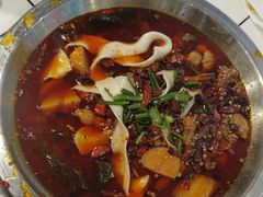 -晓彭肥肠鸡·泡椒鸡火锅(水木天地店)