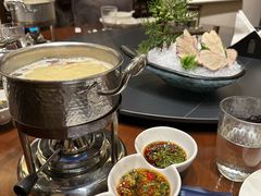 -余欢领鲜火锅(新街口店)