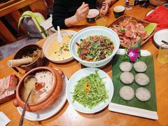 -老滇山寨•云南特色菜•地方菜•民族风情歌舞表演(金碧店)