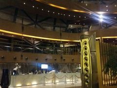 -上海滴水湖皇冠假日酒店