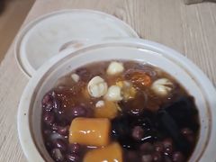 -RUXU入续糖水铺与包(卓悦中心店)
