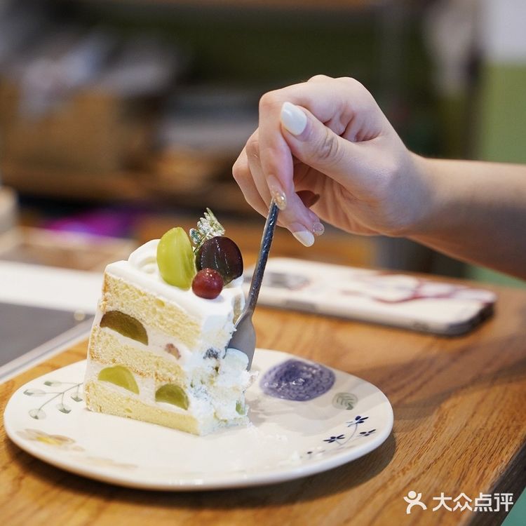 葡萄青提戚风 黑芝麻豆乳红茶戚风