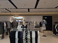 -URBAN REVIVO(七宝领展广场店)