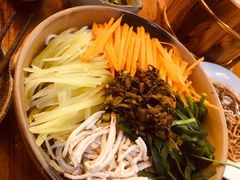 -滇香肴·云南菜蒸汽石锅鱼(云南北路店)