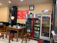 大堂-潘国仙耳光馄饨(黄家阙路店)