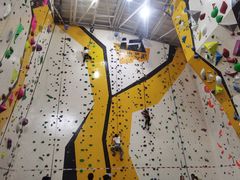 -问山MountQuest攀岩馆