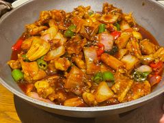 -沪小二铜炉蛙锅(苏州中心星悦汇店)