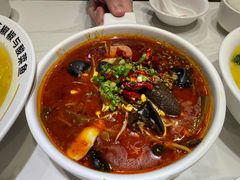 -渝是乎酸菜鱼·川渝小炒(新世界百货望京店)