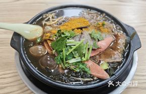 Signature Three Delicacies Hot Pot