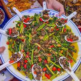 笑傲江湖菜不是网红但很火爆！！！