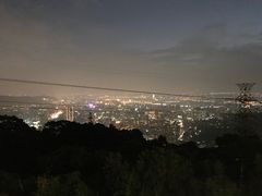 -草山夜未眠景观餐厅