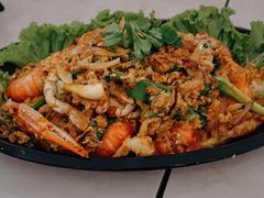 -席娜卡琳火车铁道夜市