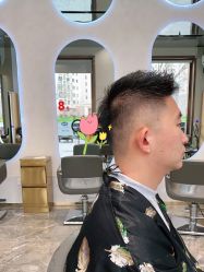 -卡尔诗·科技美肤连锁