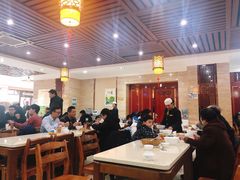 大堂-黄家泡馍馆·非遗老字号·清真(凤九海荣名城店)