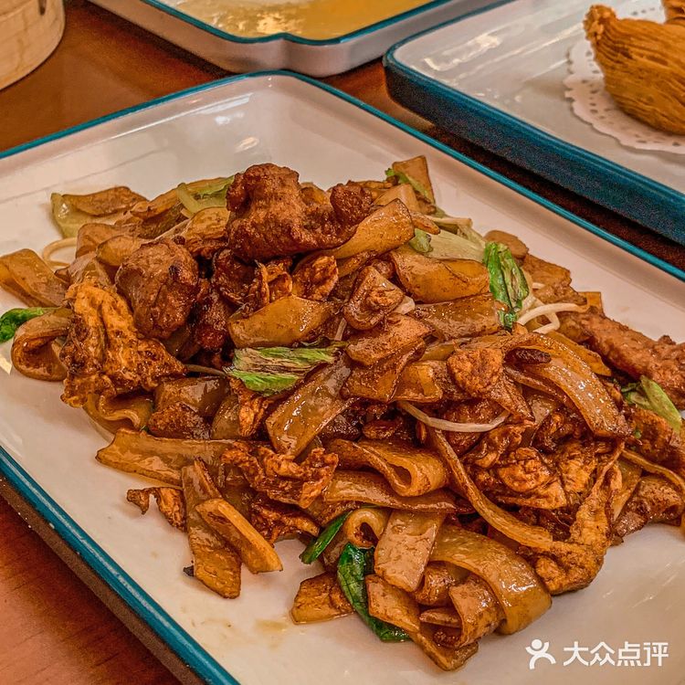 重庆小曼谷紫薇路超火🔥粤式餐吧好美味‼️