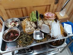 -屯老二农家铁锅炖·行业领军者(梅江店)