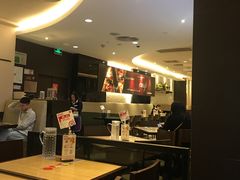 -必胜客(WOW中心城店)
