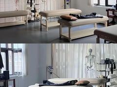 -岩顶健身(玄武店)