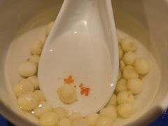 杏仁鸡头米-荣轩(新荣记环球金融中心店)