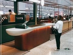 -星巴克(上海虹桥站2A检票口)