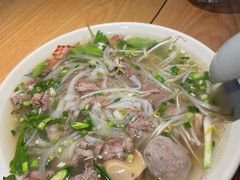 -大头虾越式风味餐厅(光明广场店)