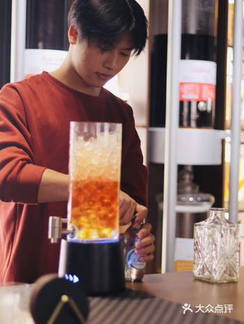 朋友力荐酒馆跨年夜活动多多