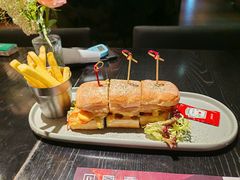 -伯顿西餐厅(厚街香榭丽店)