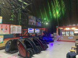 -失重星球乐园·蹦床馆(欢乐谷店)