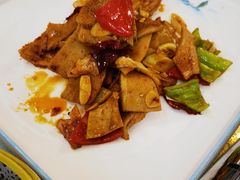 -马尔龙新疆饭店·清真(瑞景店)