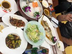 -青瓦餐厅·生鱼片·韩园烤肉(西塔店)