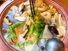 阿妈腊排骨干锅-民食香·腊排骨野生菌美食(木府店)