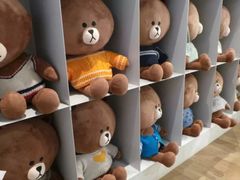 -LINE FRIENDS Garosu-gil Flagship Store
