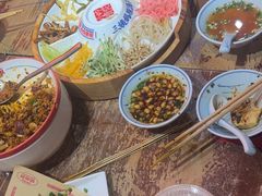 -怪噜范·老贵阳街头名小吃(鸿通城店)