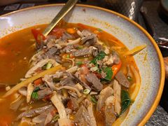 酸汤羊杂-丝路金桃·新疆菜(徐汇店)