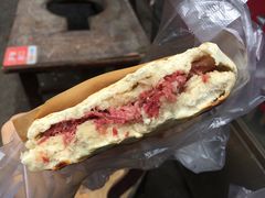 腊牛肉夹馍-杨天玉腊牛羊肉店
