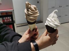 -喜茶(滨江宏岸店)