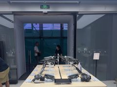 -DJI大疆(深圳华强北曼哈授权体验店)