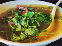 牛肉粉丝汤-哑巴生煎(临顿路店)