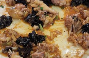 Cloud Ear Mushroom Steamed Chicken